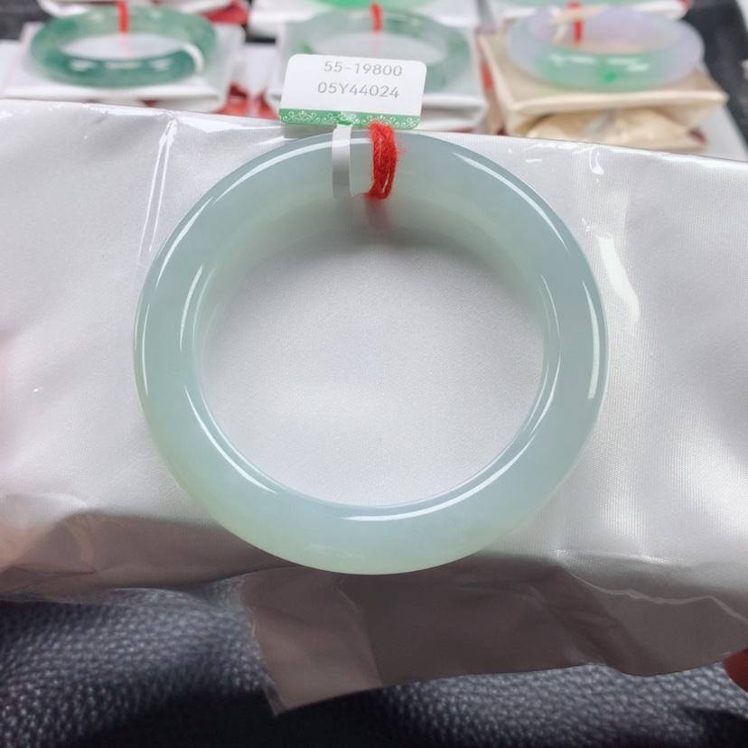 【闪购商品】翡翠手镯未镶嵌55➕