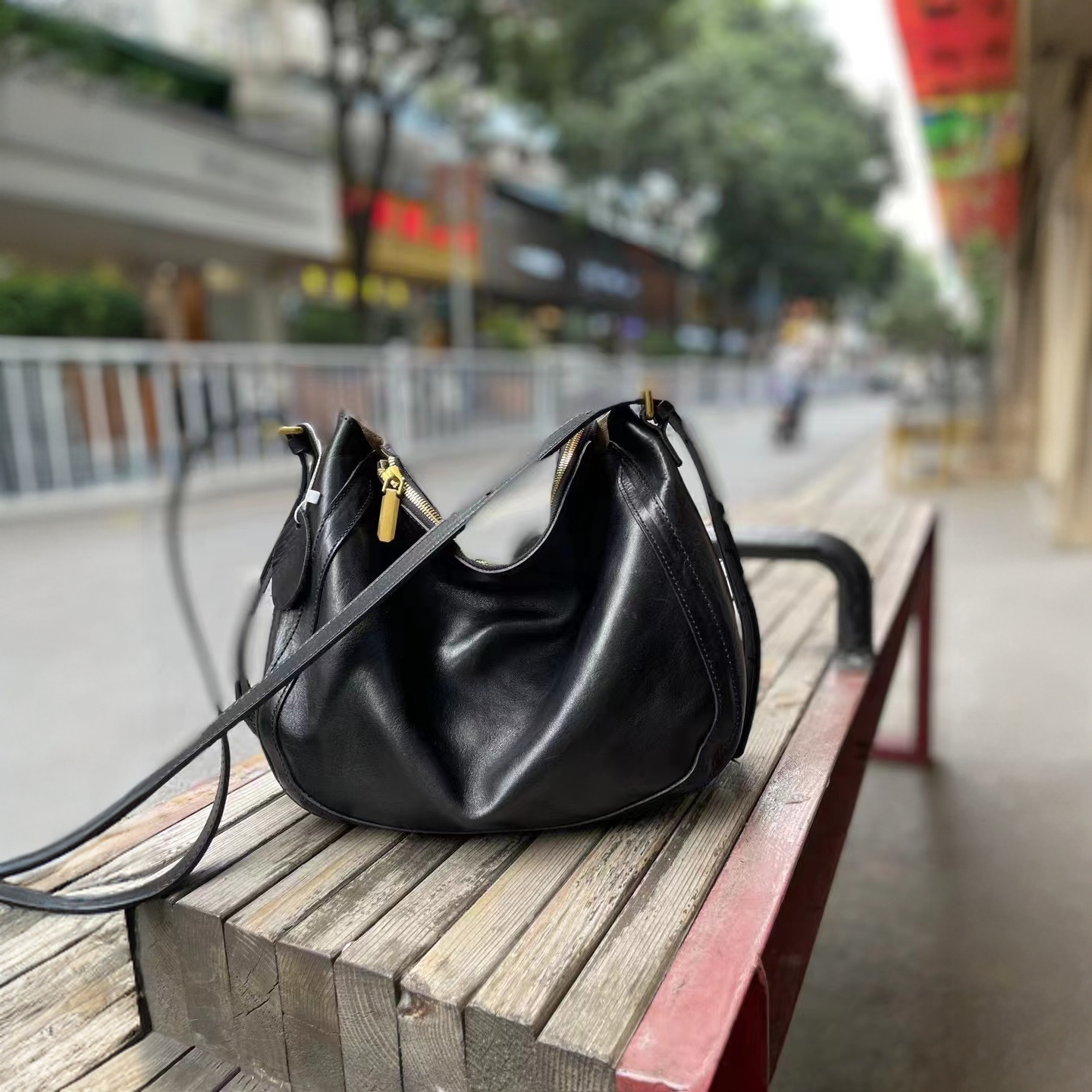 2024树膏植鞣头层牛皮斜挎女包