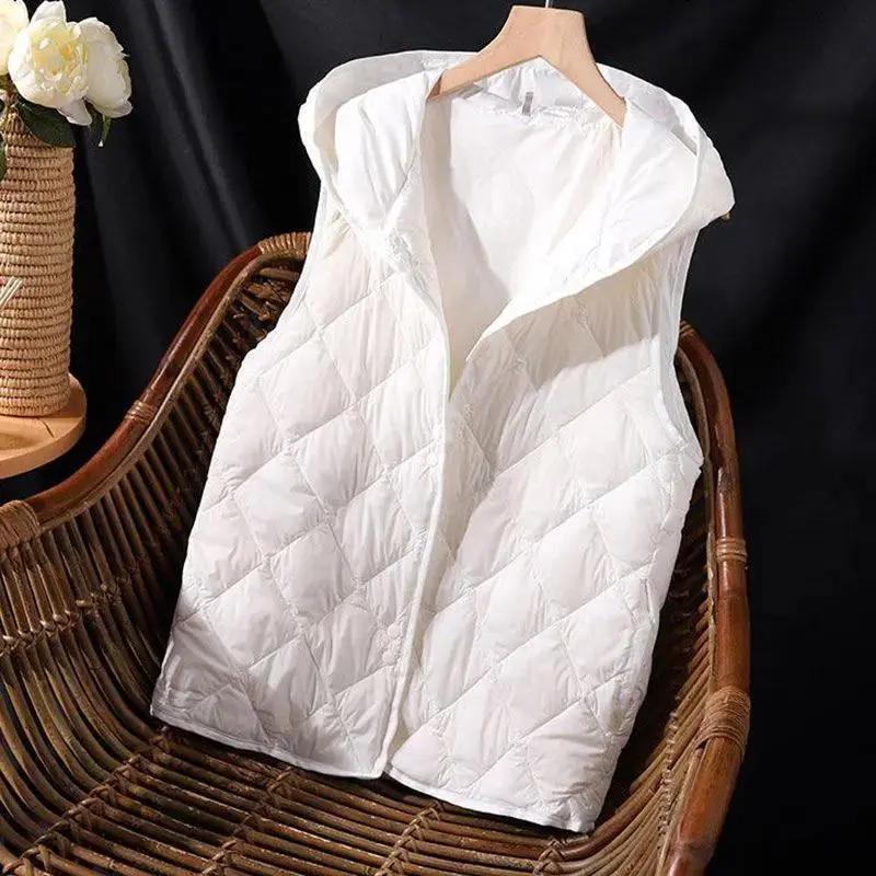 波司断码2023年新款羽绒马甲女菱形格短款内穿时尚连帽内胆羽绒背