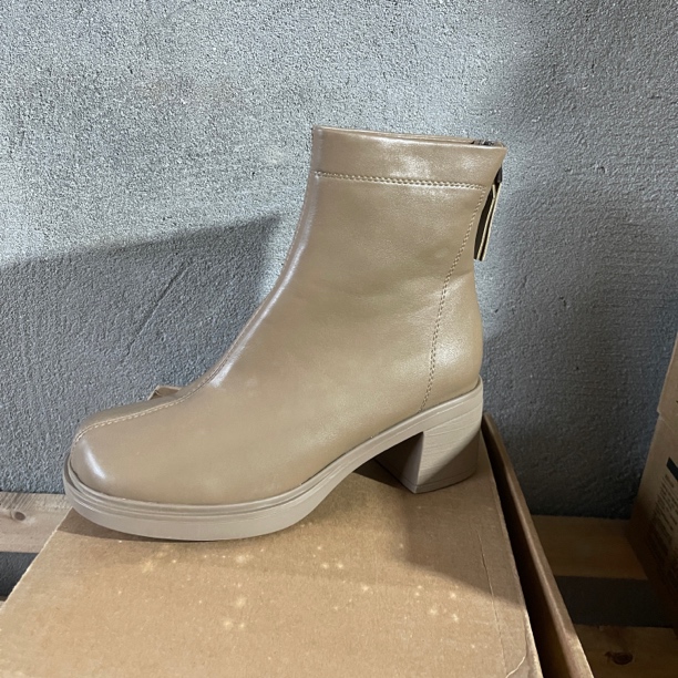 冬季3769加绒后拉链粗跟时尚短靴23D