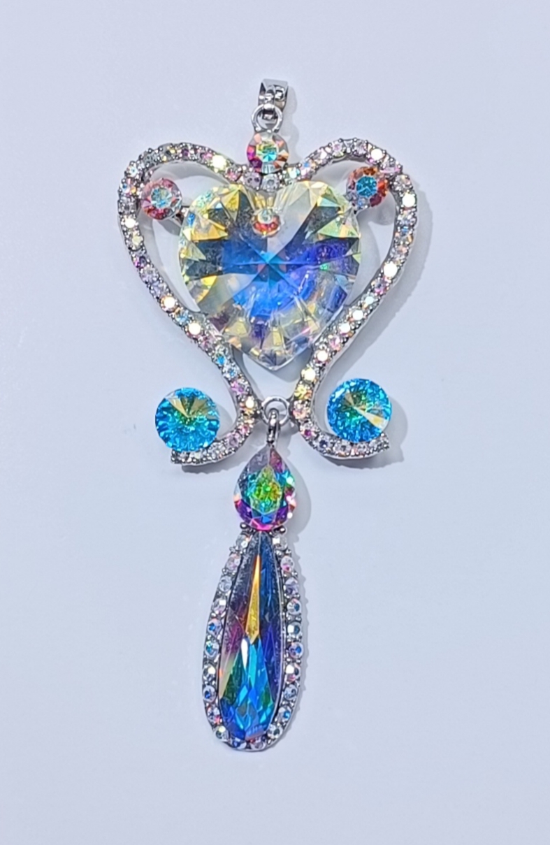 天然施华洛水晶吊坠