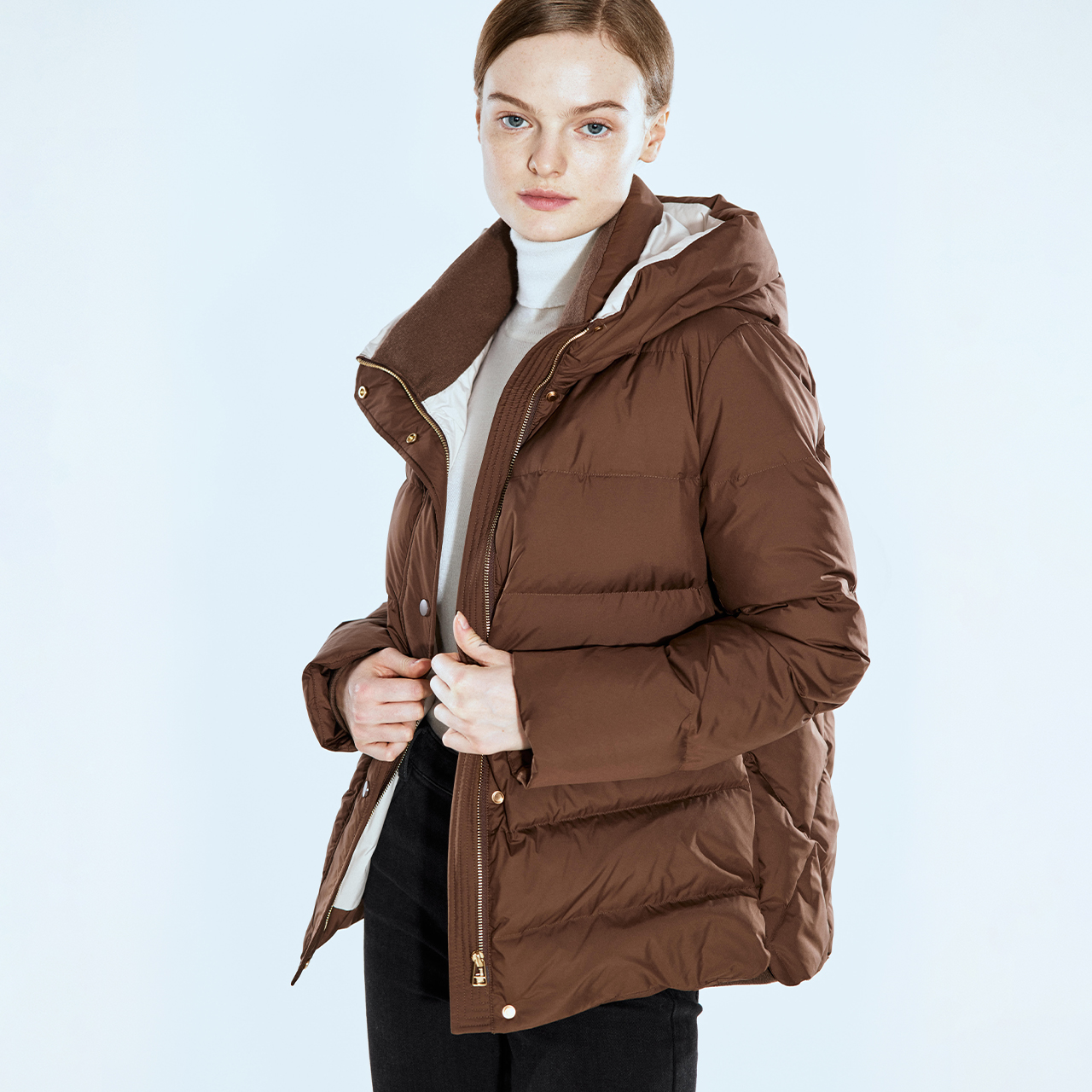 COVERINS冬季时尚休闲极简茧形绗缝保暖连帽羽绒服CC34508408