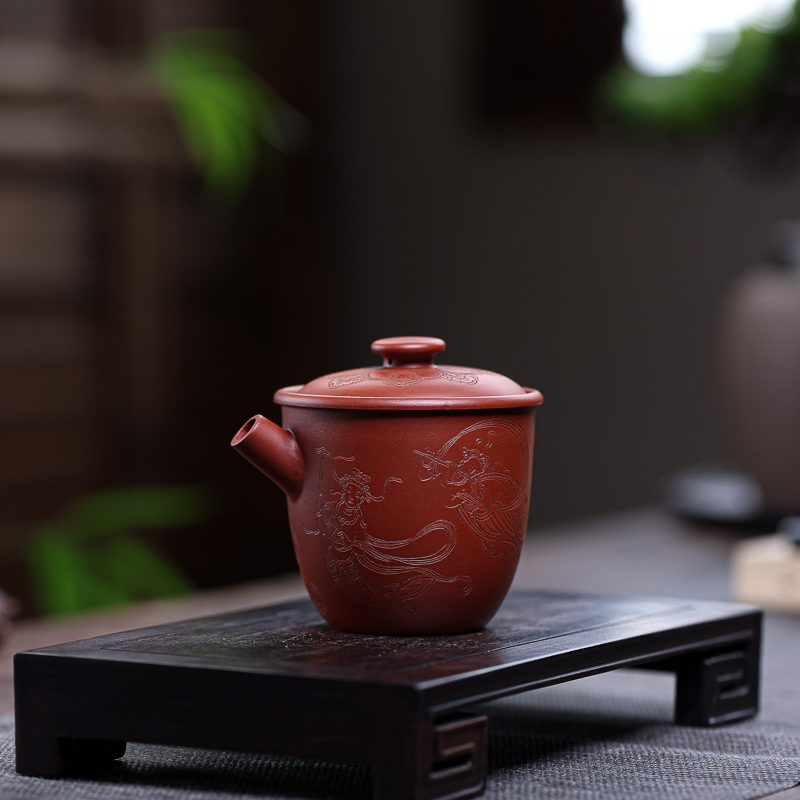 1975 | 宜兴紫砂杯  九斋仙女手抓套杯套组