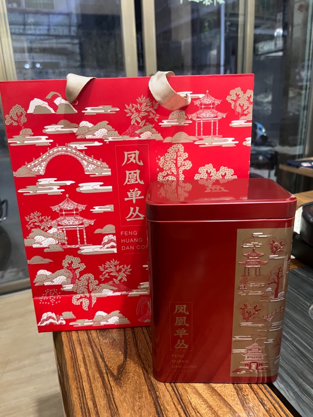 凤凰单丛炭焙老丛春蜜兰香 薯香蜜韵(包装随机)