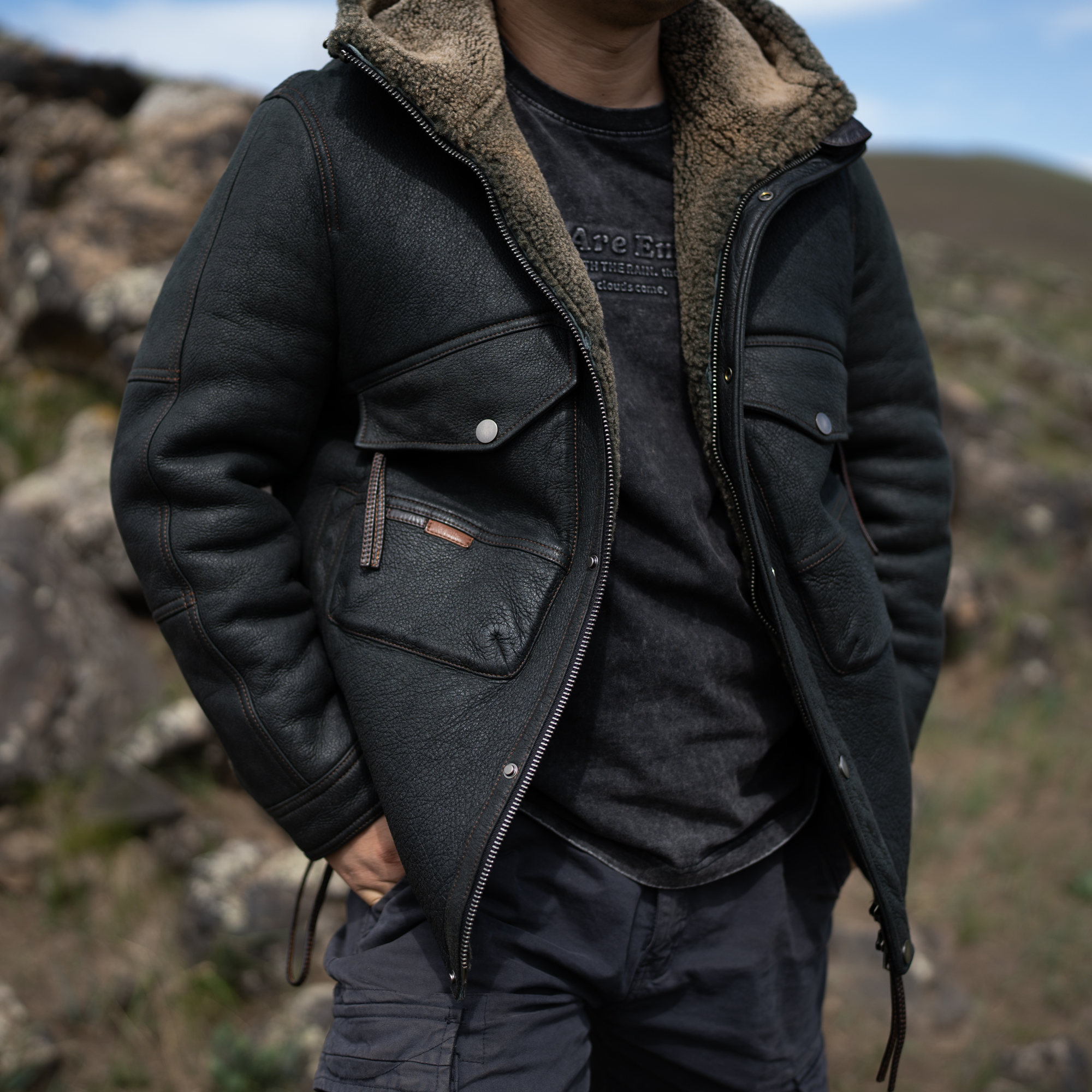 水洗做旧原生态皮毛一体醇植浆染复古男士皮草外套冬季连帽2403