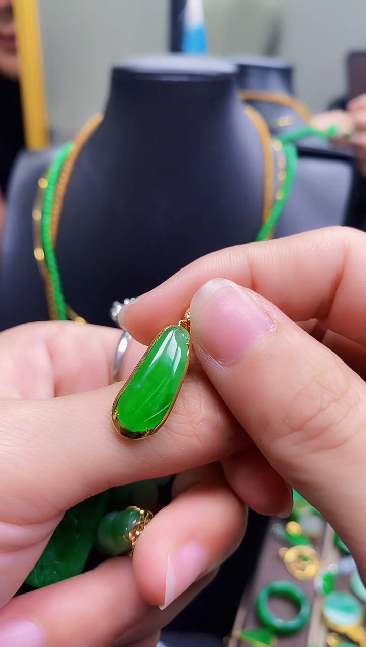 【闪购商品】定制翡翠18K金镶嵌瓜