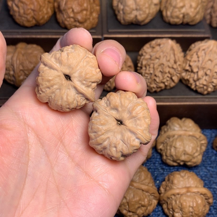 【闪购商品】桃核吊坠?****d