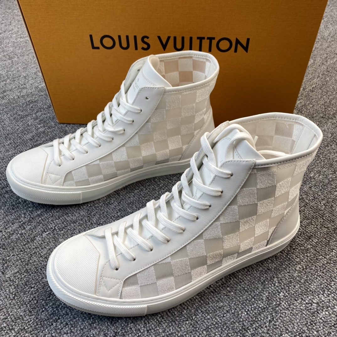 全新未使用 LouisVuitton/路易威登 白透明棋盘格高帮板鞋114763 