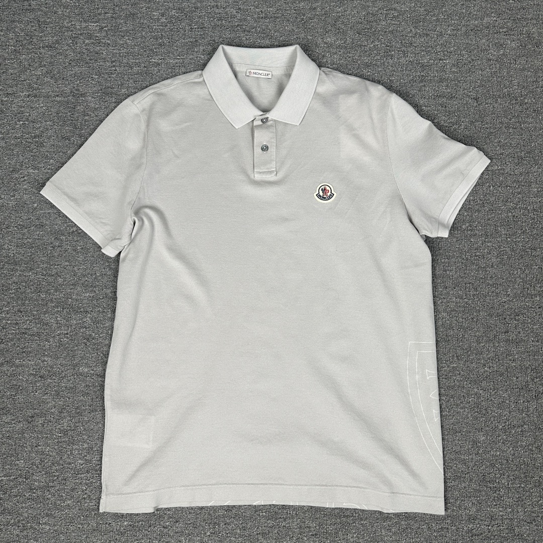 全新未使用 MONCLER 蒙口灰色经典款胸口logo polo衫127007