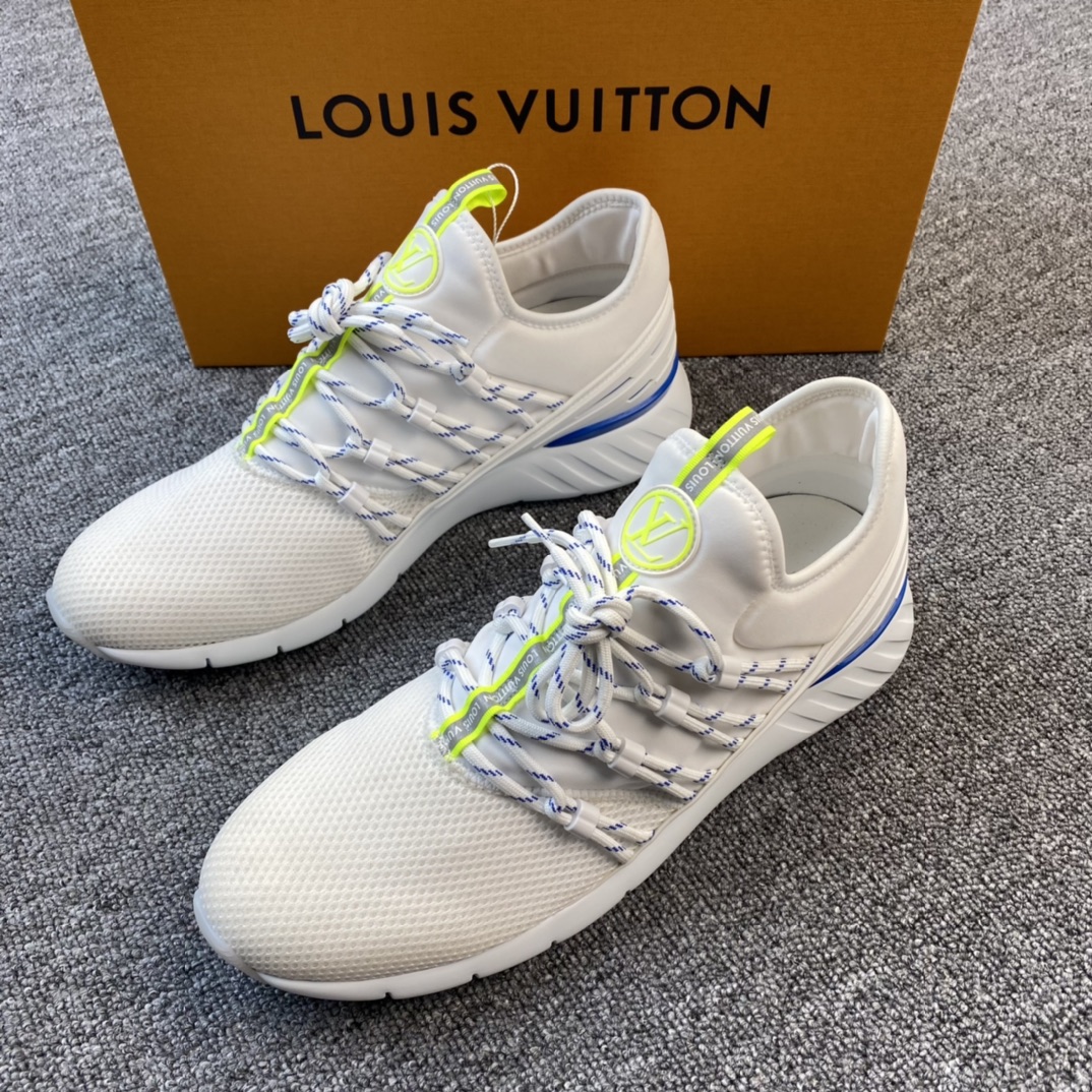 全新未使用 LouisVuitton/路易威登 白色科技网面运动鞋114746   