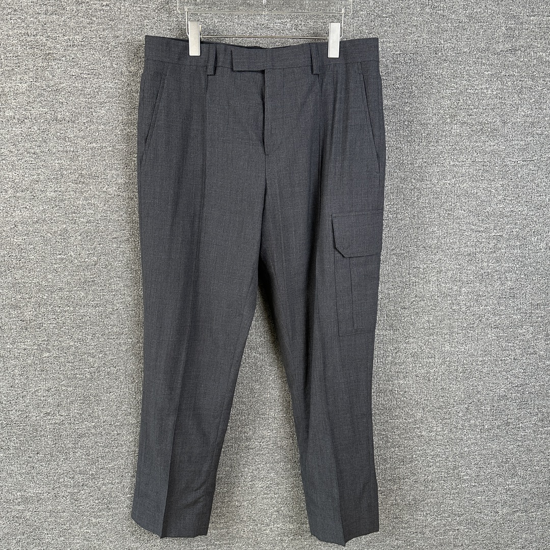 未使用 DIOR/迪奥 男士灰色单侧口袋休闲裤128960修身休闲