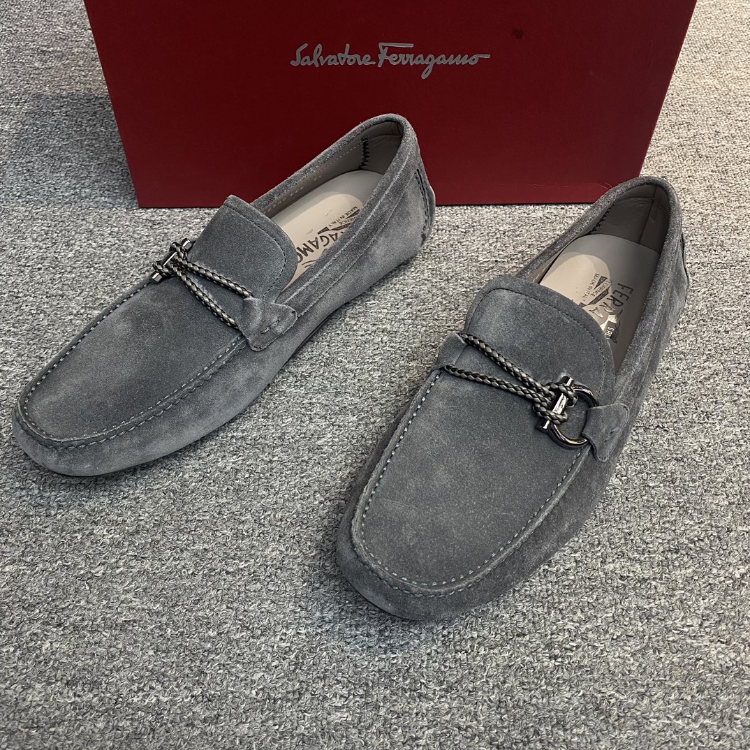 全新未使用 FERRAGAMO/菲拉格慕 编织绒面牛皮马蹄扣豆豆鞋114318