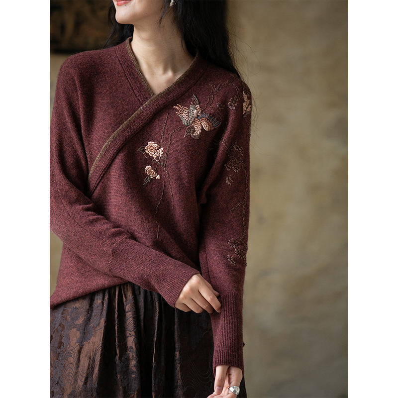 牧衣游原创 进口牦牛绒手绣毛织套头衫女软糯细腻新中式毛衣 川行