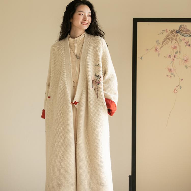 牧衣游原创 澳毛牛绒手工刺绣毛织外套女宽松慵懒百搭开衫 吹不尽