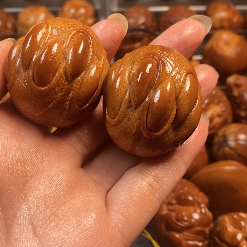 【闪购商品】橄榄核吊坠小***?