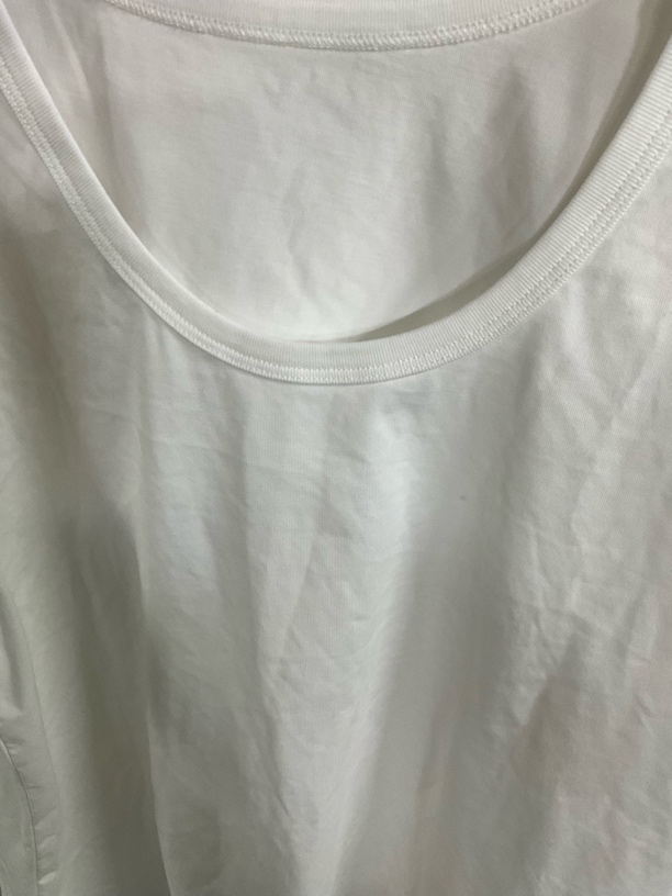 品牌潮流女装 T 恤