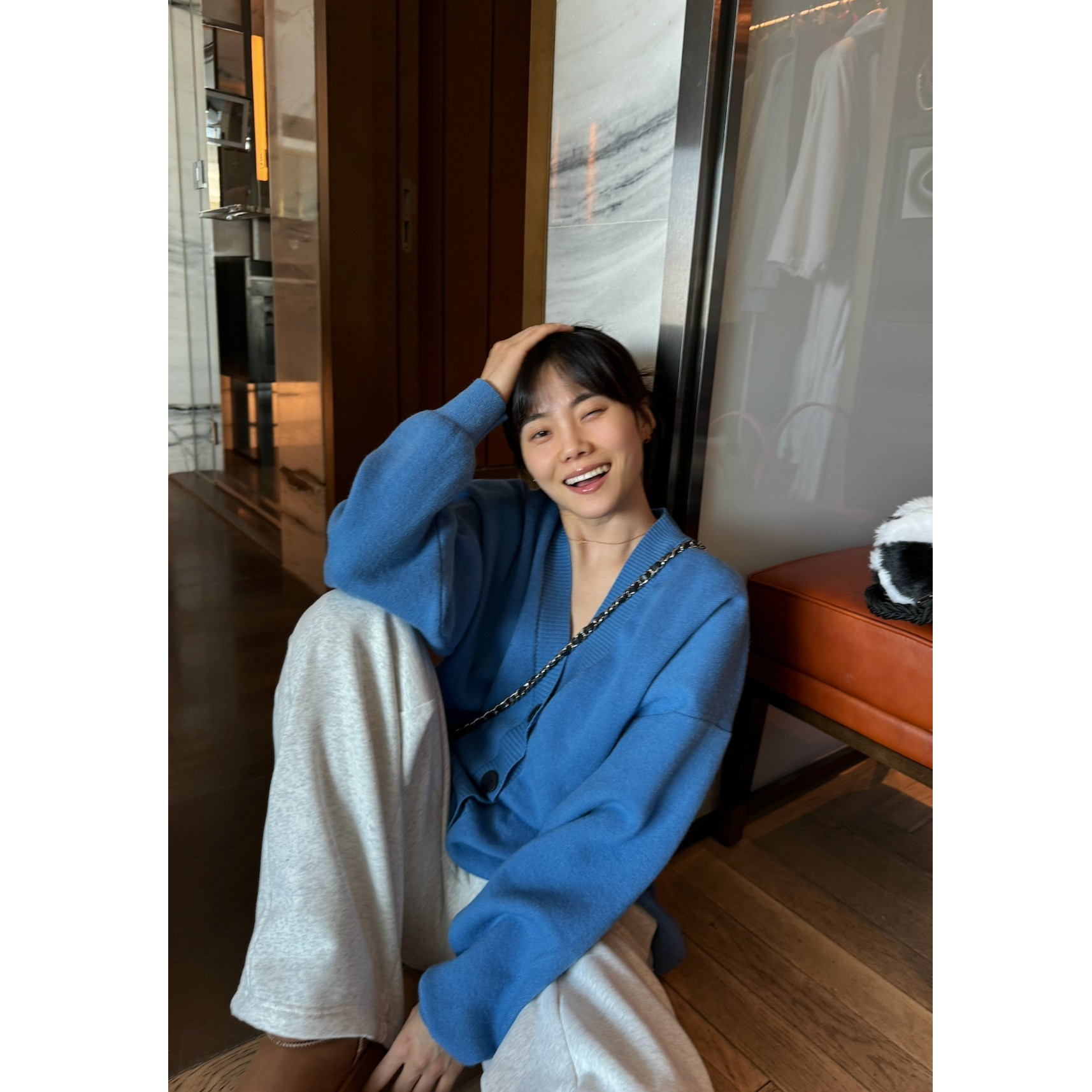 井迪儿【古灵精怪】～蓝色爱心刺绣软糯宽松慵懒风舒适针织开衫