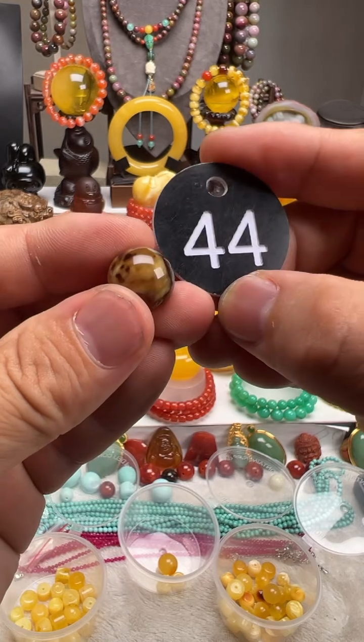 【闪购商品】琥珀珠宝奇石未镶嵌44号