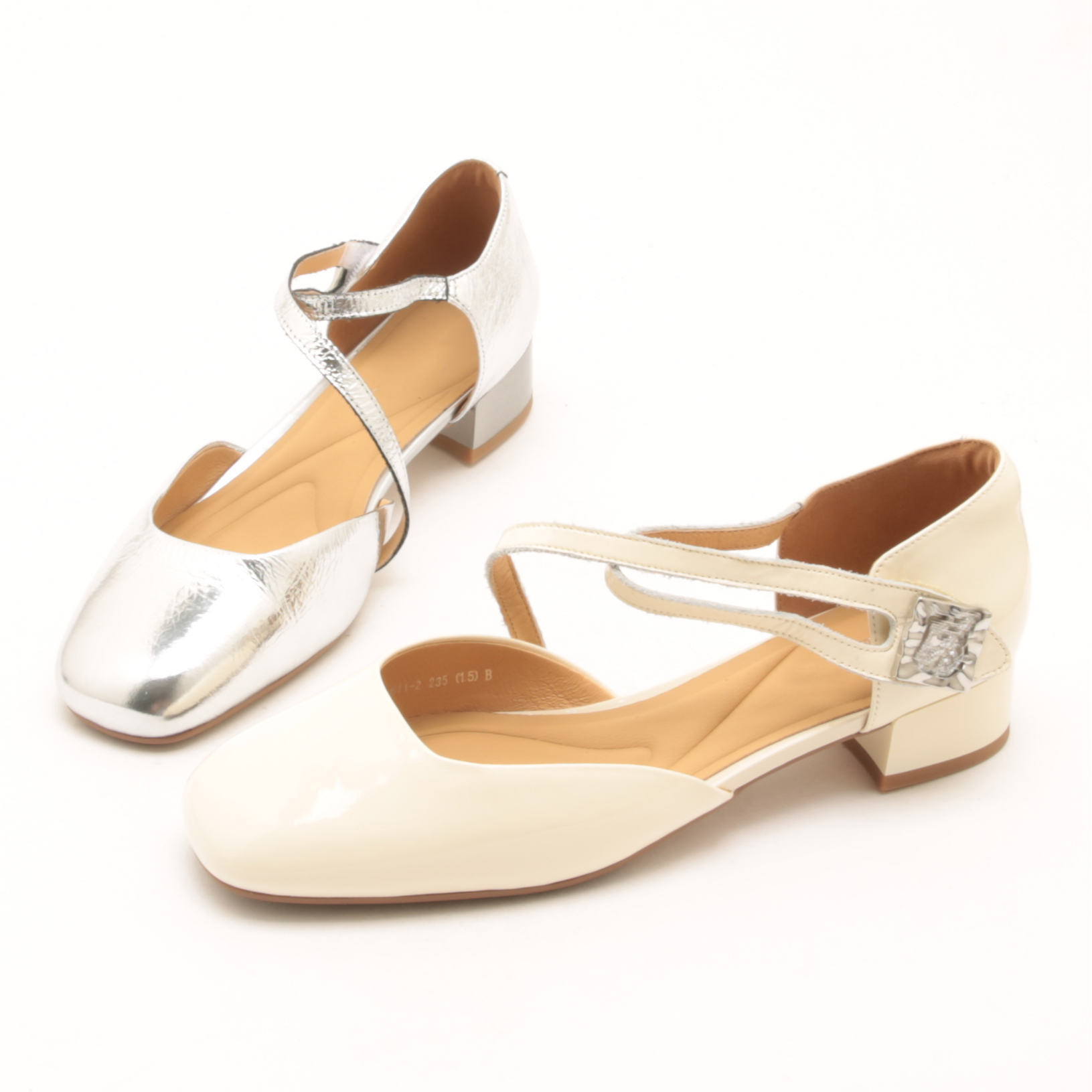 夏季新款欧货侧空包头凉鞋女水钻魔术贴一字带粗跟玛丽珍鞋35200