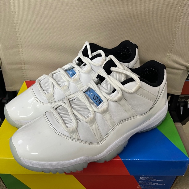 aj11传奇蓝低帮 44.5码无原盒 95新  篮球鞋男士