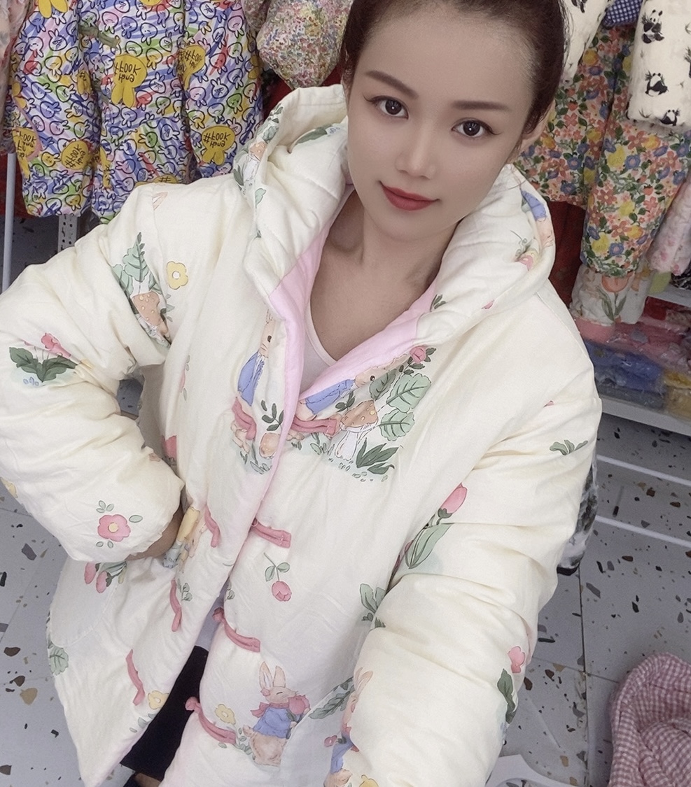 女士连帽款盘扣棉花棉袄