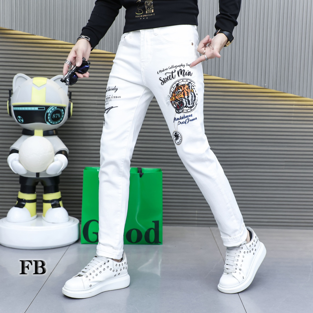 秋冬新款刺绣烫钻虎头字母时尚百搭潮流痞帅轻奢欧货男士牛仔裤潮