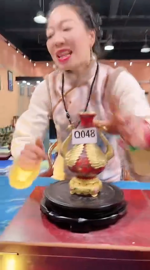 【闪购商品】陶瓷摆件Q048