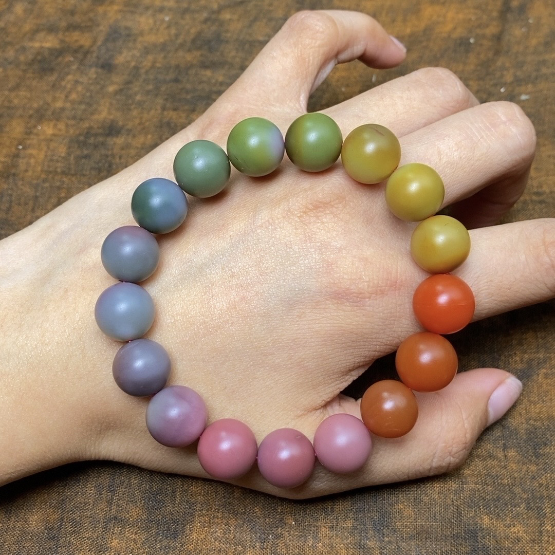 天然四川大凉山盐源玛瑙经典彩虹渐变色色标圆珠磨砂手串手链