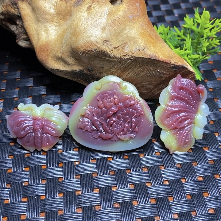 天然老矿料盐源玛瑙蝴蝶牡丹花锁牌吊坠项链挂件时尚挂坠女款精美