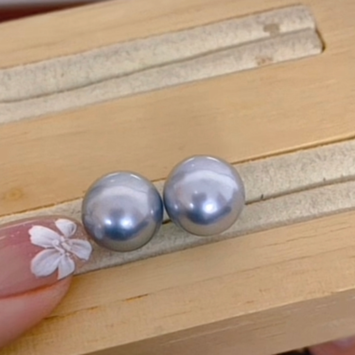 天然海水珍珠大溪地奶奶灰