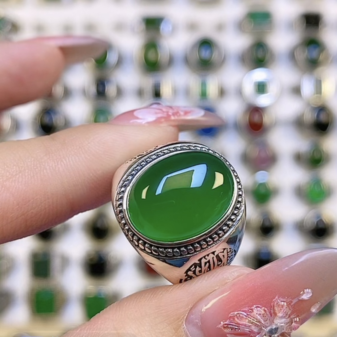 S925银镶嵌天然玉髓个性款