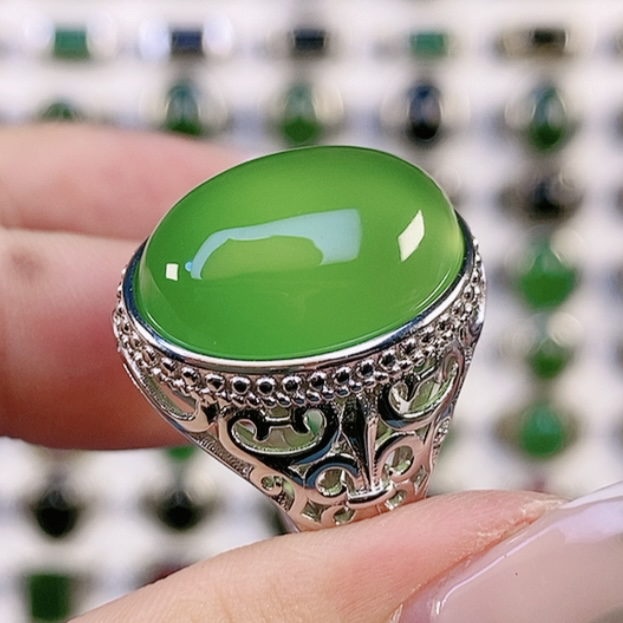 S925银天然绿玉髓克罗心男戒