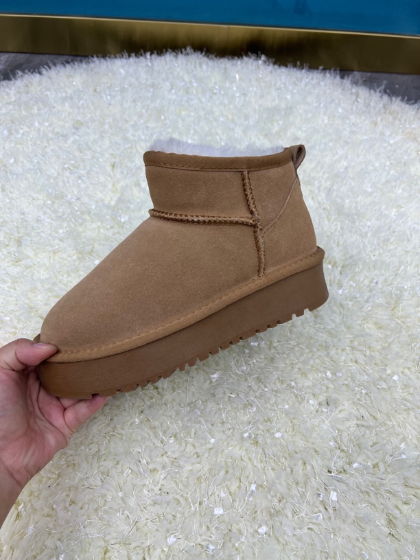 冬季新款雪地靴女厚底短筒保暖加厚防滑时尚雪地靴