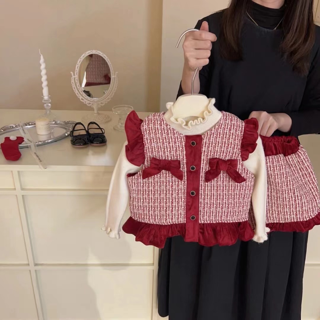 女童小香风毛呢套装冬季儿童洋气红色马甲外套短裤韩版格子两件套