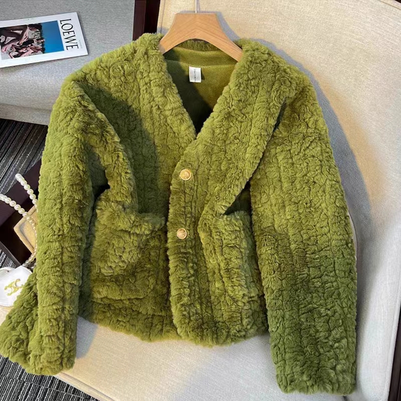秋冬款环保毛毛衣上衣女外套加厚保暖小香风时尚宽松皮毛一体气质