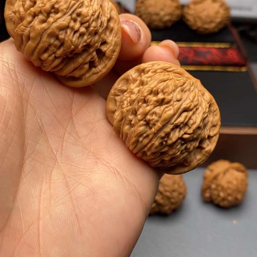 【闪购商品】文玩核桃把件四座楼