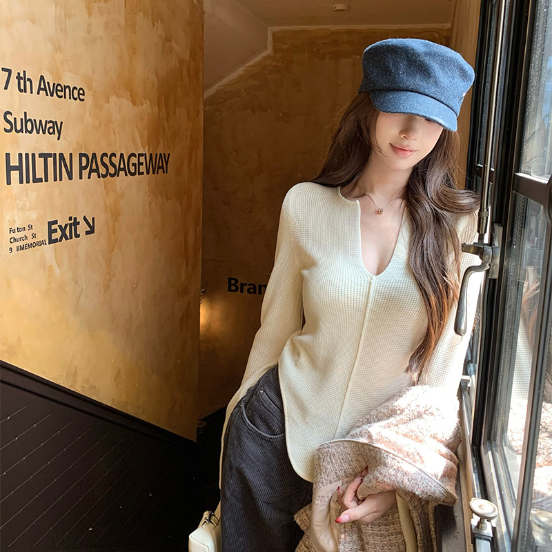 现货 内搭上衣女2025春季打底衫设计感开叉修身显瘦v领毛衣针织衫