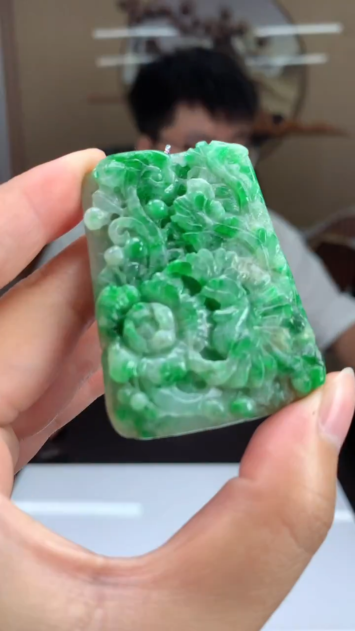 【闪购商品】定制翡翠未镶嵌挂件多样性发货（拍一发一）