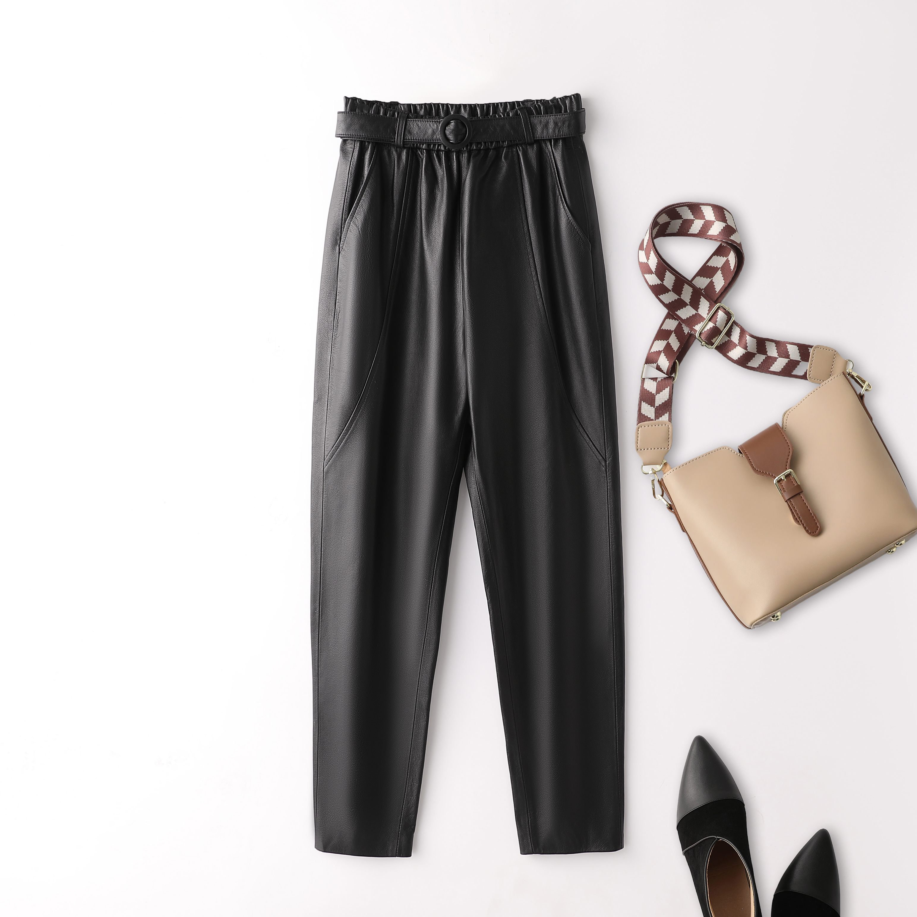 真皮女士皮裤头层牛皮2025秋冬款高腰显瘦哈伦小脚直筒松紧腰长裤