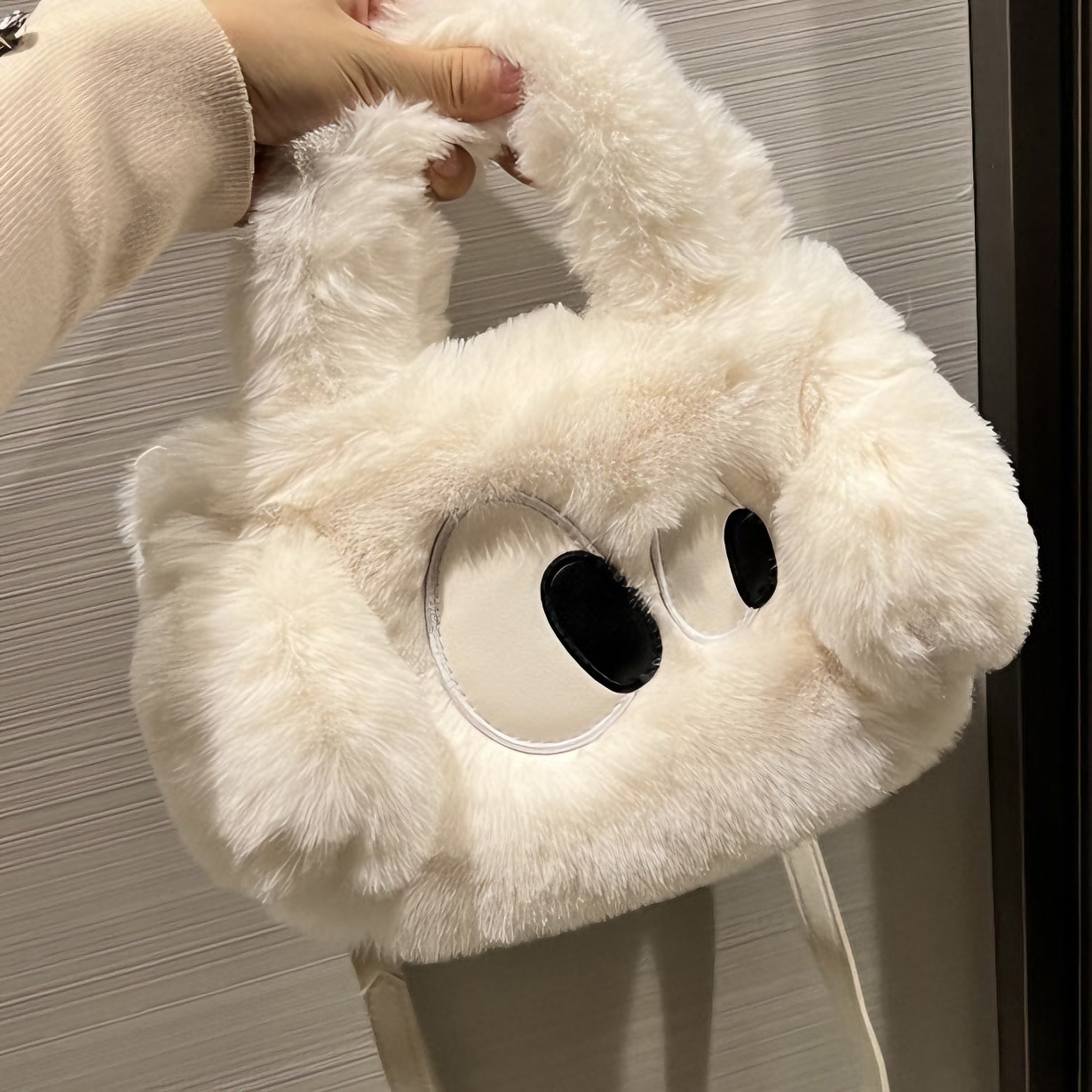 可爱大眼小狗毛绒包包手提单肩包软萌卡通少女心毛茸茸斜挎小时尚