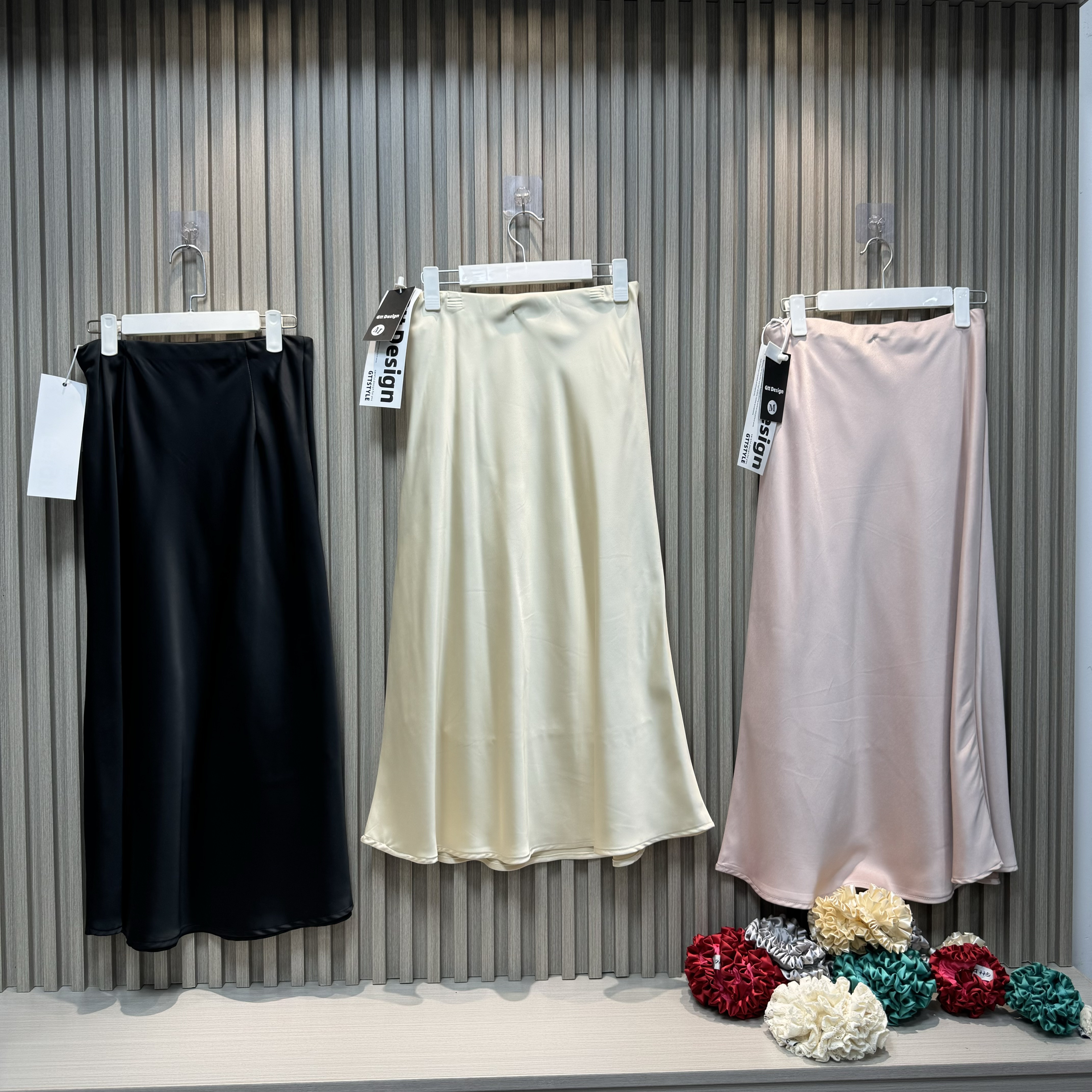 简约高级感显高显瘦中腰半身裙女小个子 2024新款早春秋