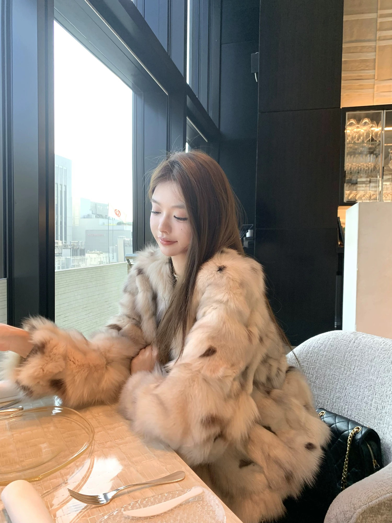 『恶女角色卡』2025年新款年轻款短款狐狸毛外套皮草洋气秋冬女显瘦