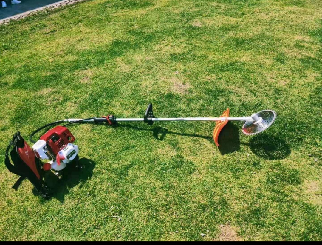 汽油割草机