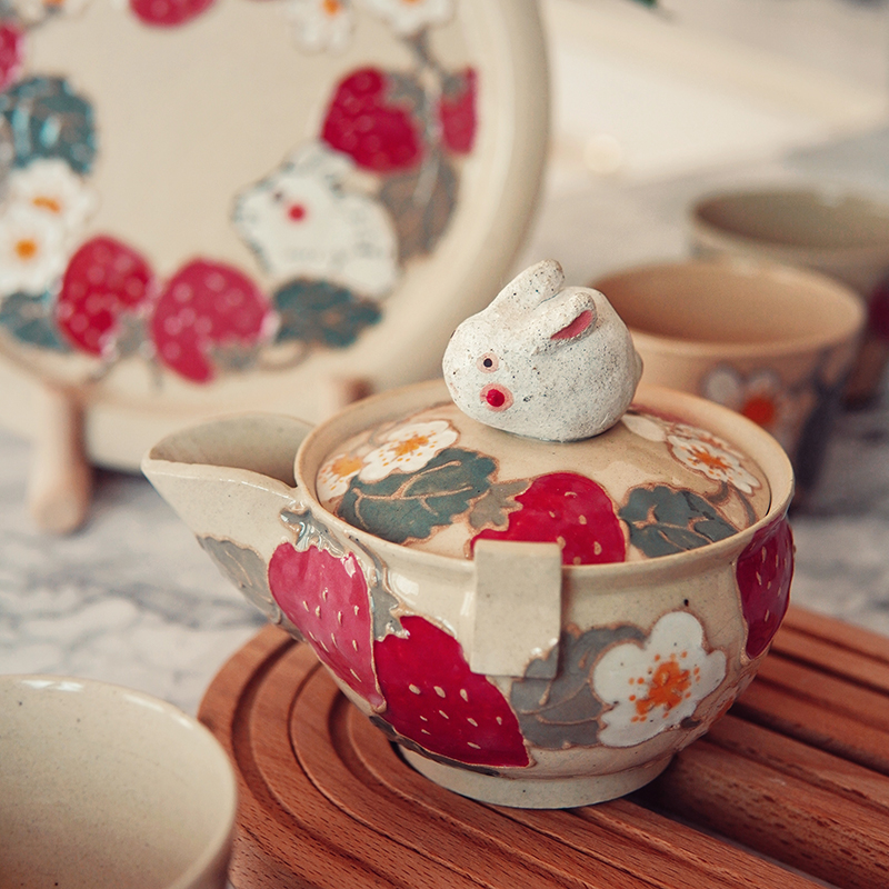 野兽花园草莓兔宝瓶功夫茶具茶壶手抓壶茶杯子壶承茶盘子创意陶瓷