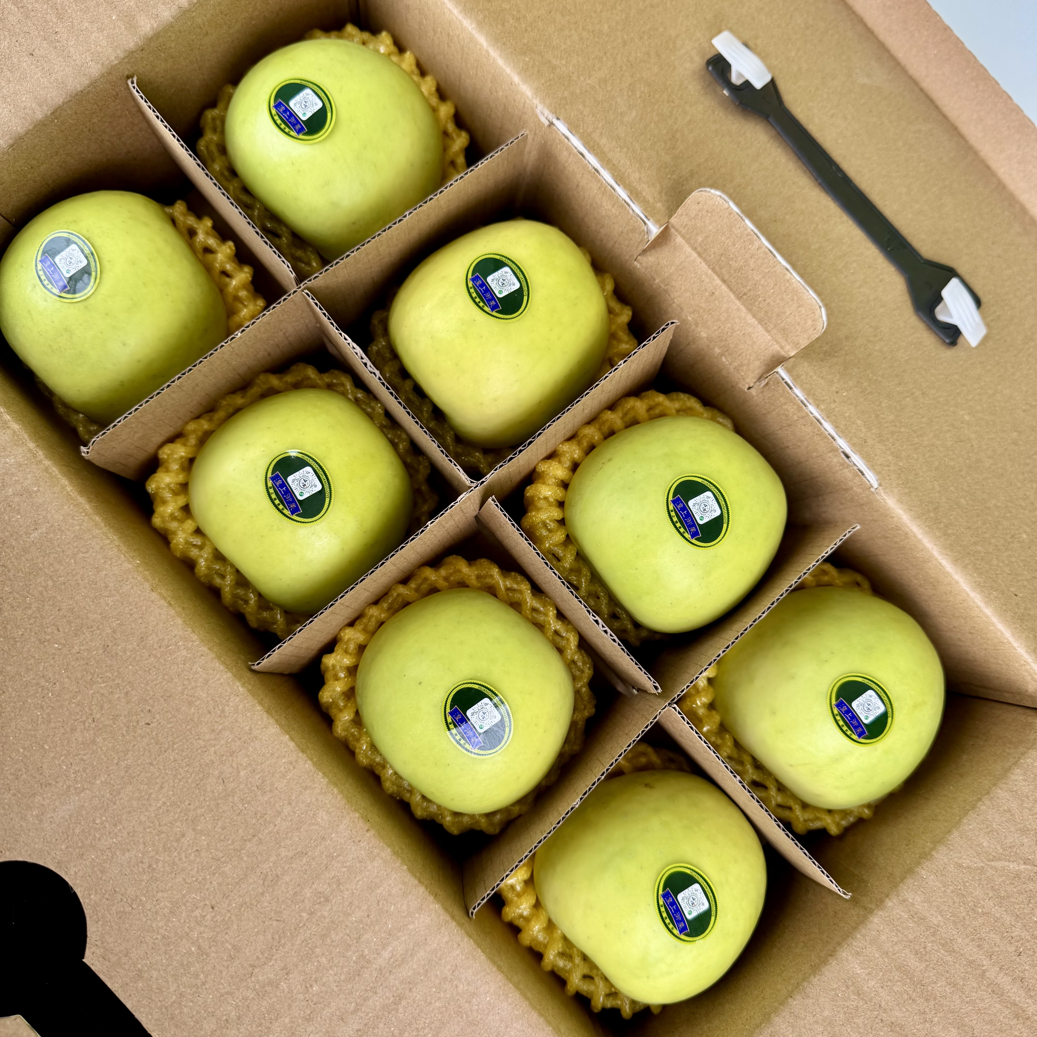 湟上煌苹果-御果E（瑞雪）  24枚“走亲访友”装