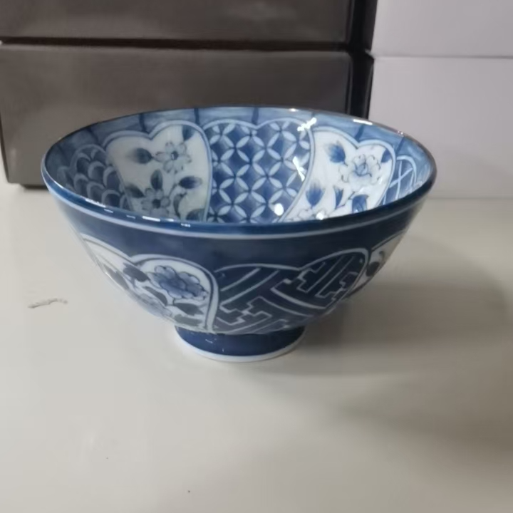 【青山精选】1252蓝色花祥瑞碗