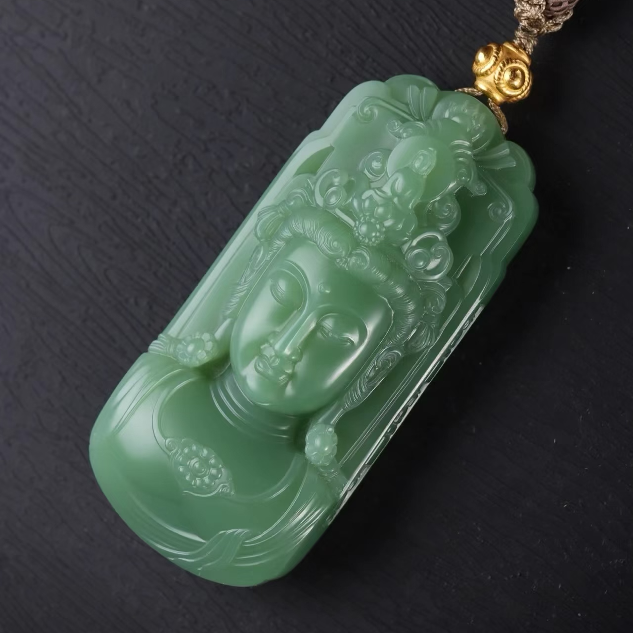 如意家  俄碧玉粉绿无结构观音吊坠雕刻雕刻镶嵌男精美精美