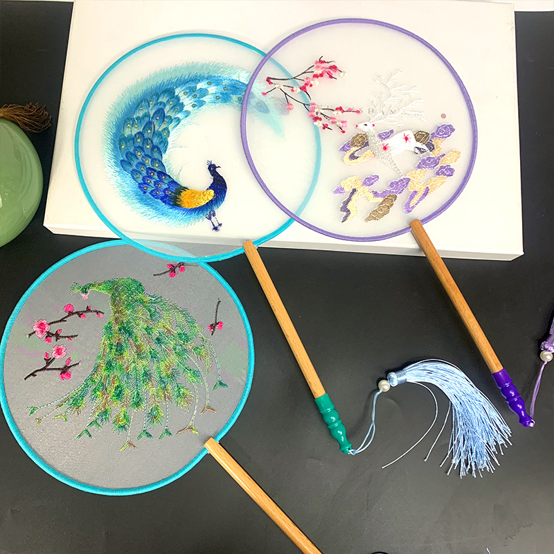 2025新款苏绣宫扇单面刺绣圆形宫扇中国风葫芦尾绣花团扇旗袍扇子