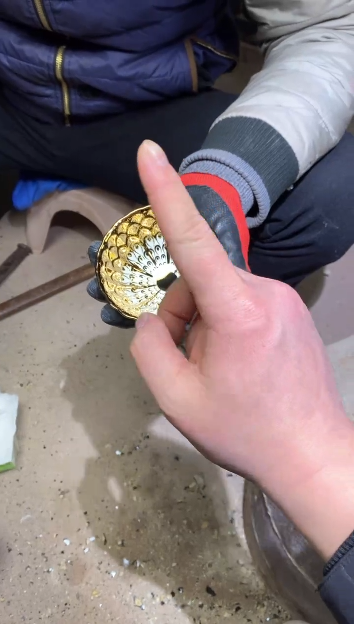 【闪购商品】瓷茶盏|金孔雀（配礼盒+证书）