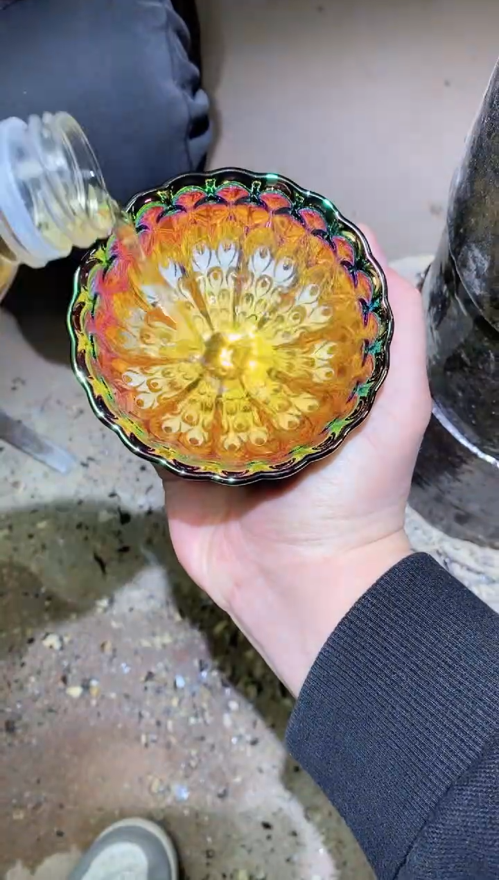 【闪购商品】瓷茶盏七彩雀翎（配礼盒+证书）